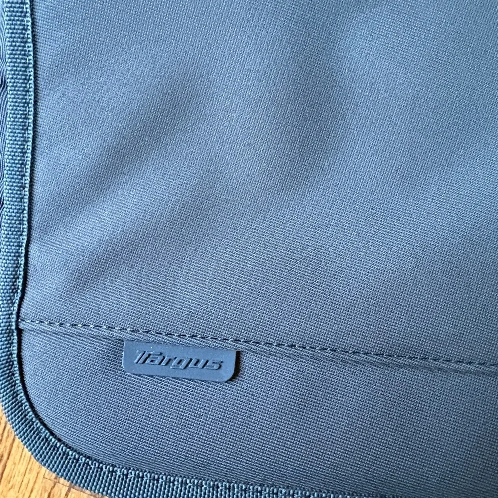 Targus Black and Dark Grey Laptop Bag-NWOT